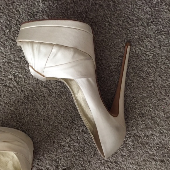 Peep toe heels - Picture 3 of 6